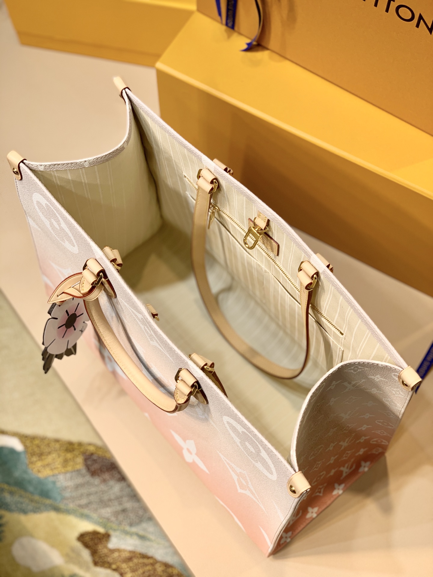 Louis Vuitton By The Pooll Onthego Handbag-35*27*14CM