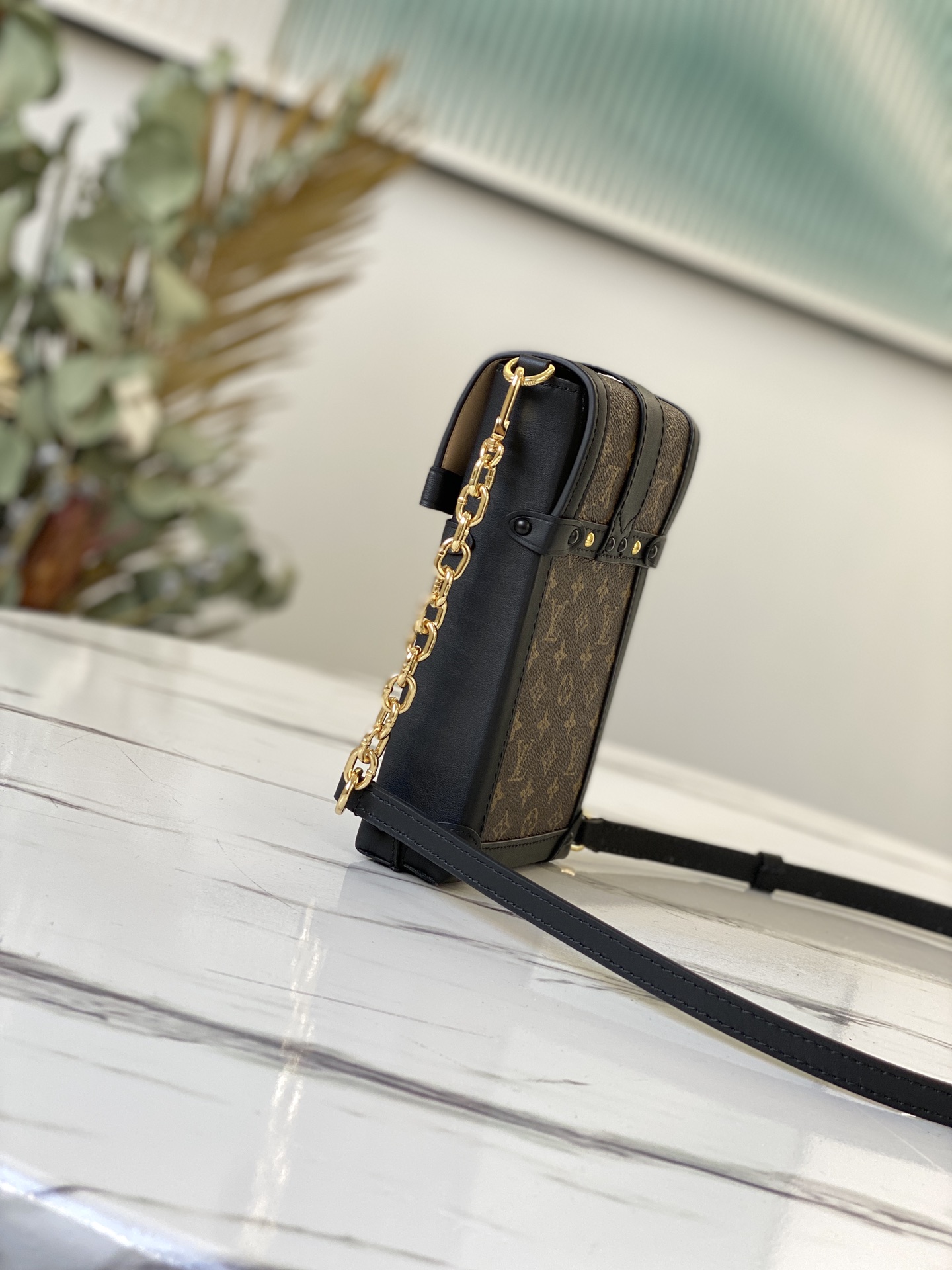 Louis Vuitton Trunk Vertical-11*17.5*3.5CM