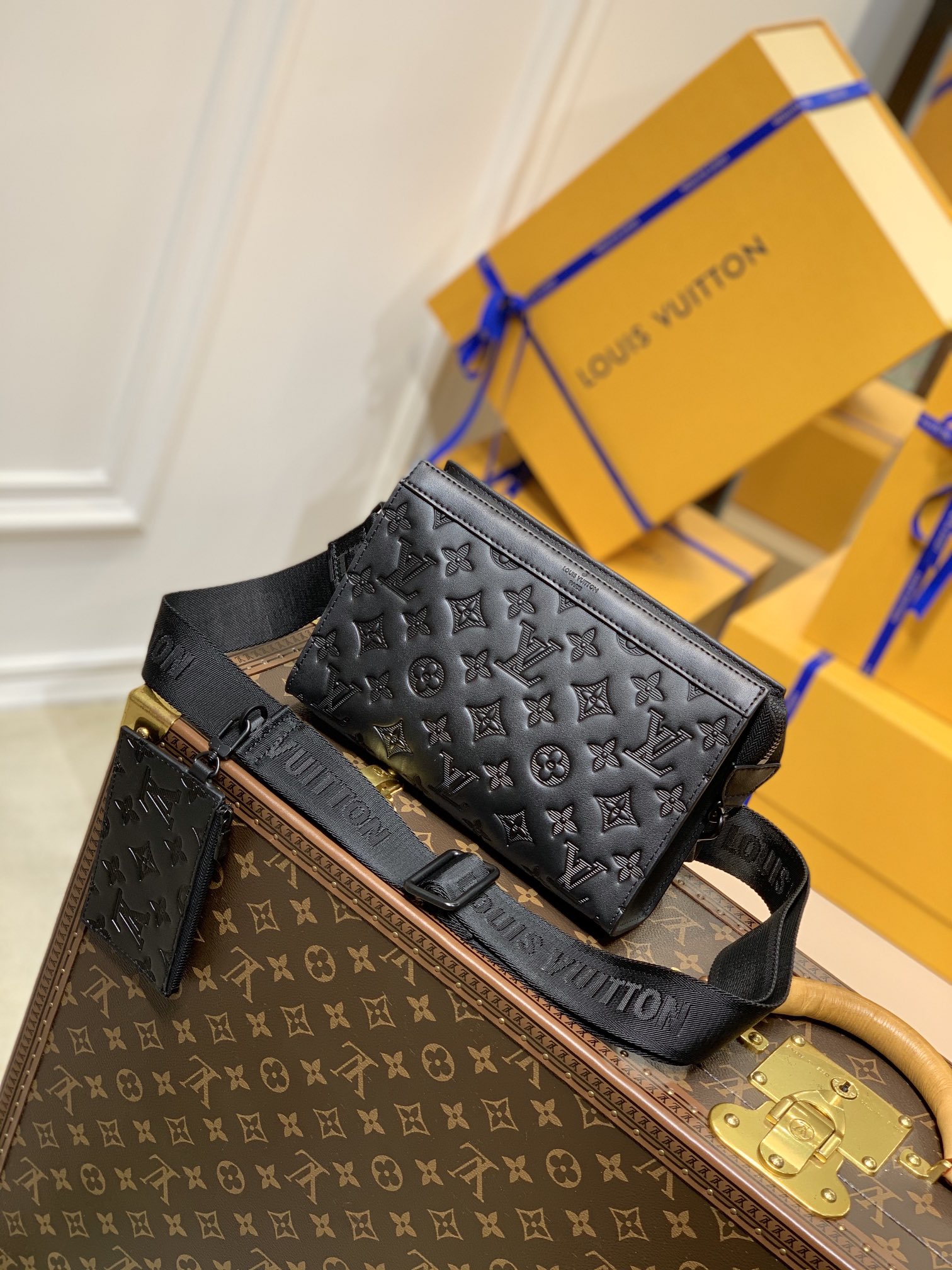 Louis Vuitton M81115 Gaston Wearable Wallet -22*14.5*4.5M