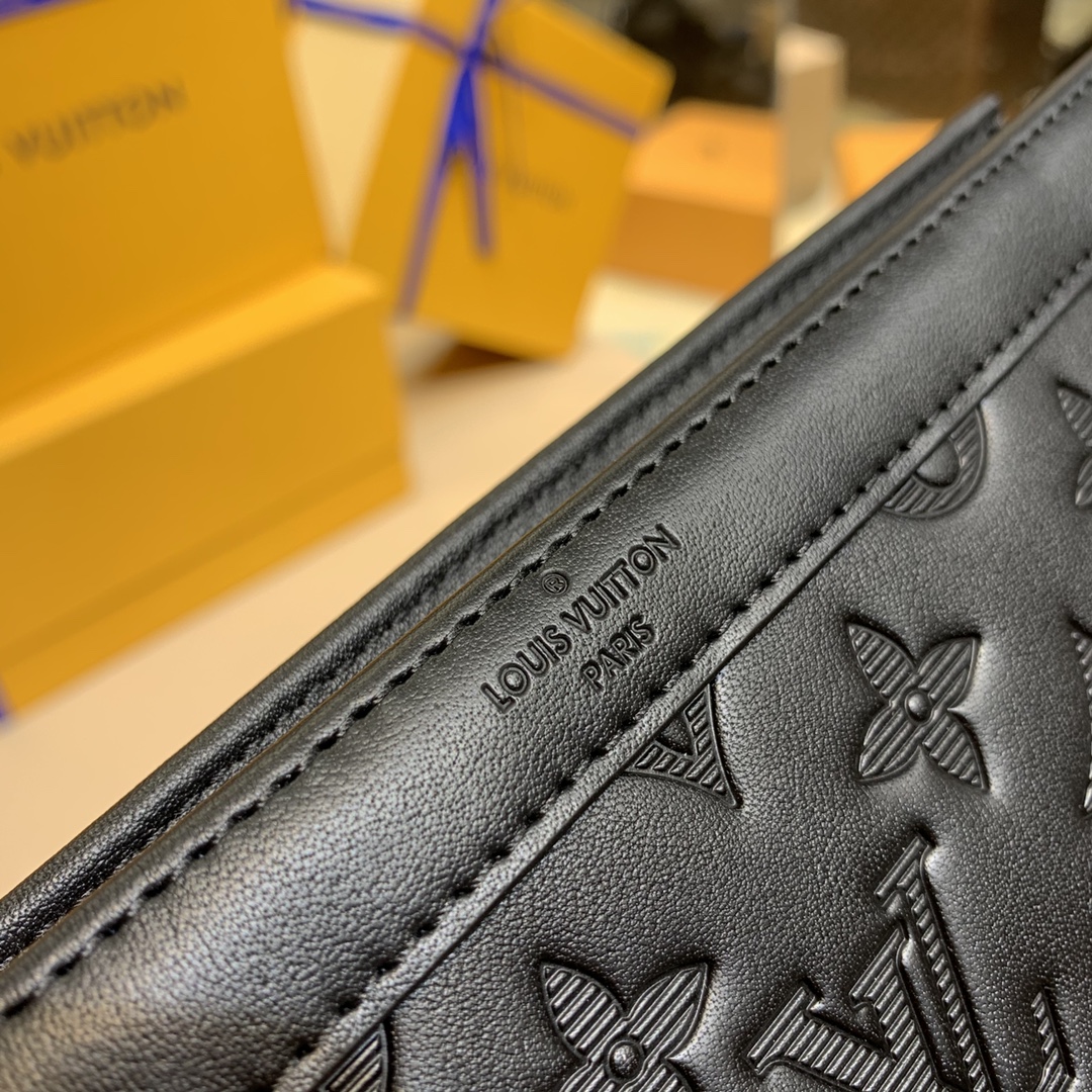 Louis Vuitton M81115 Gaston Wearable Wallet -22*14.5*4.5M
