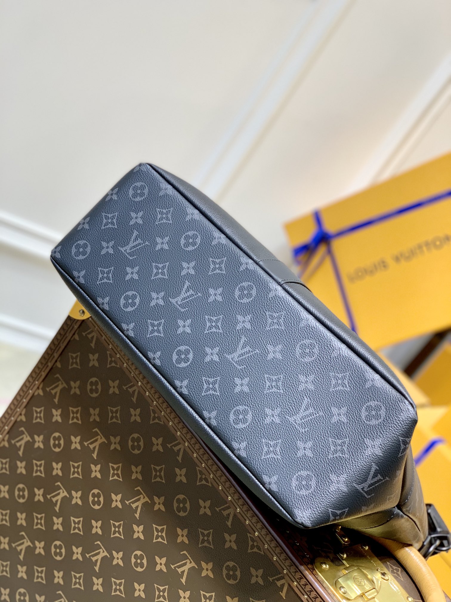 Louis Vuitton M45914 Monogram Eclipse Saumur-38*37*13M Louis Vuitton M45914 Monogram Eclipse Saumur-38*37*13M