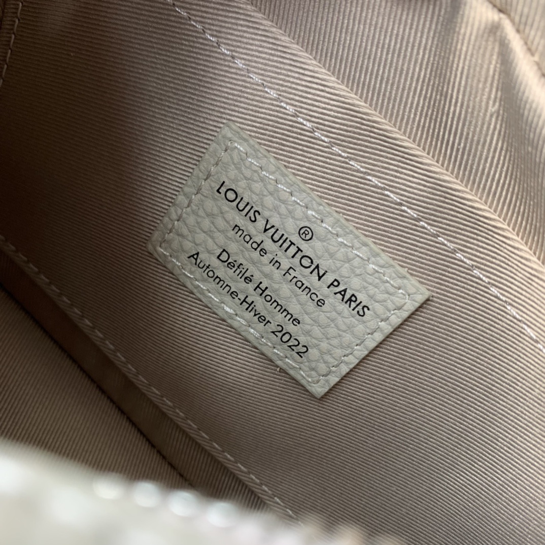 Louis Vuitton Mini Soft Trunk-M81606 -18*13*8M