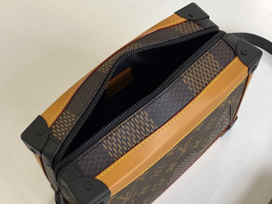 Louis Vuitton Soft Trunk-25x17x9.5M