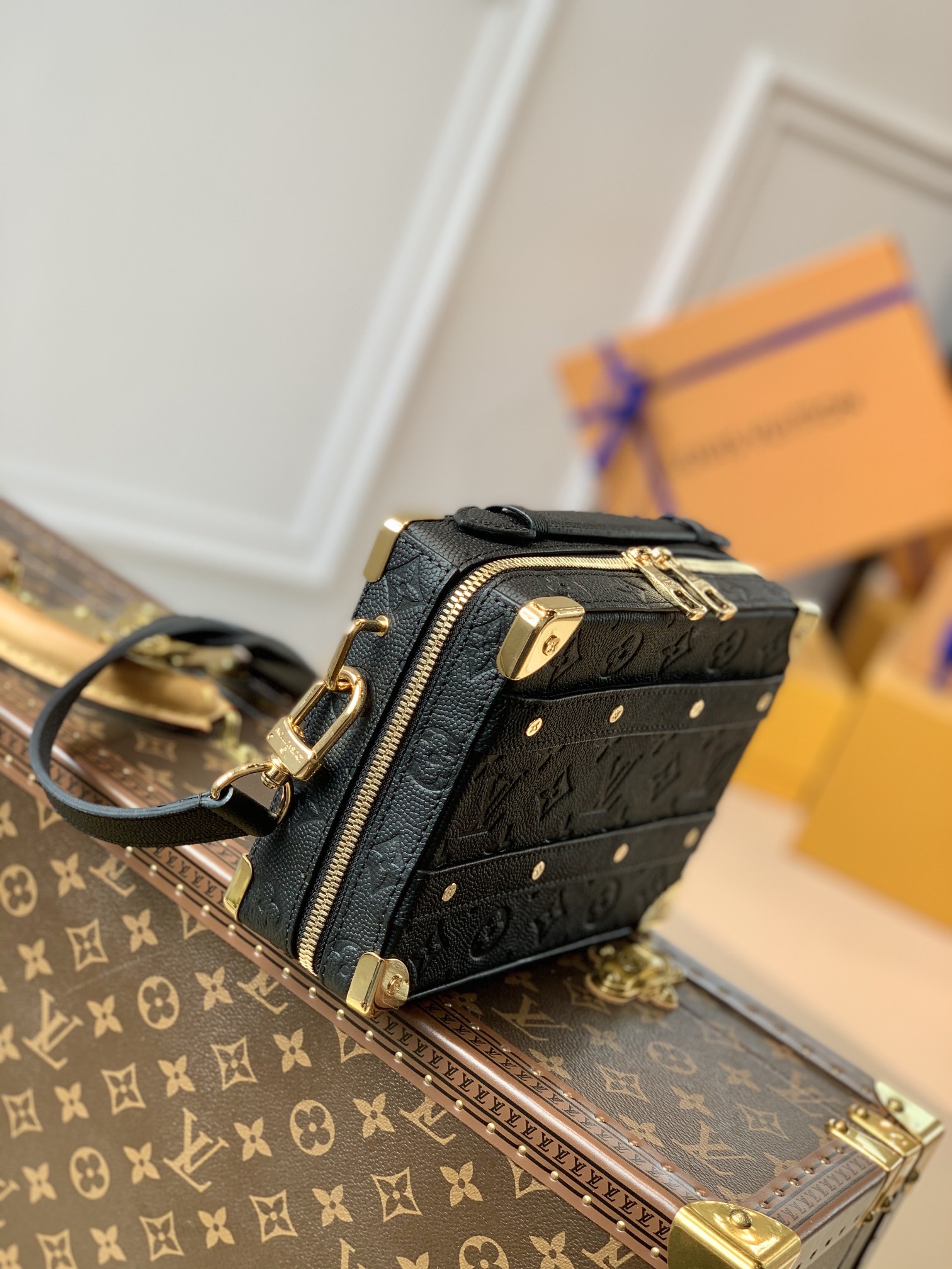 Louis Vuitton NBA Handle Trunk-21.5*15* 7M