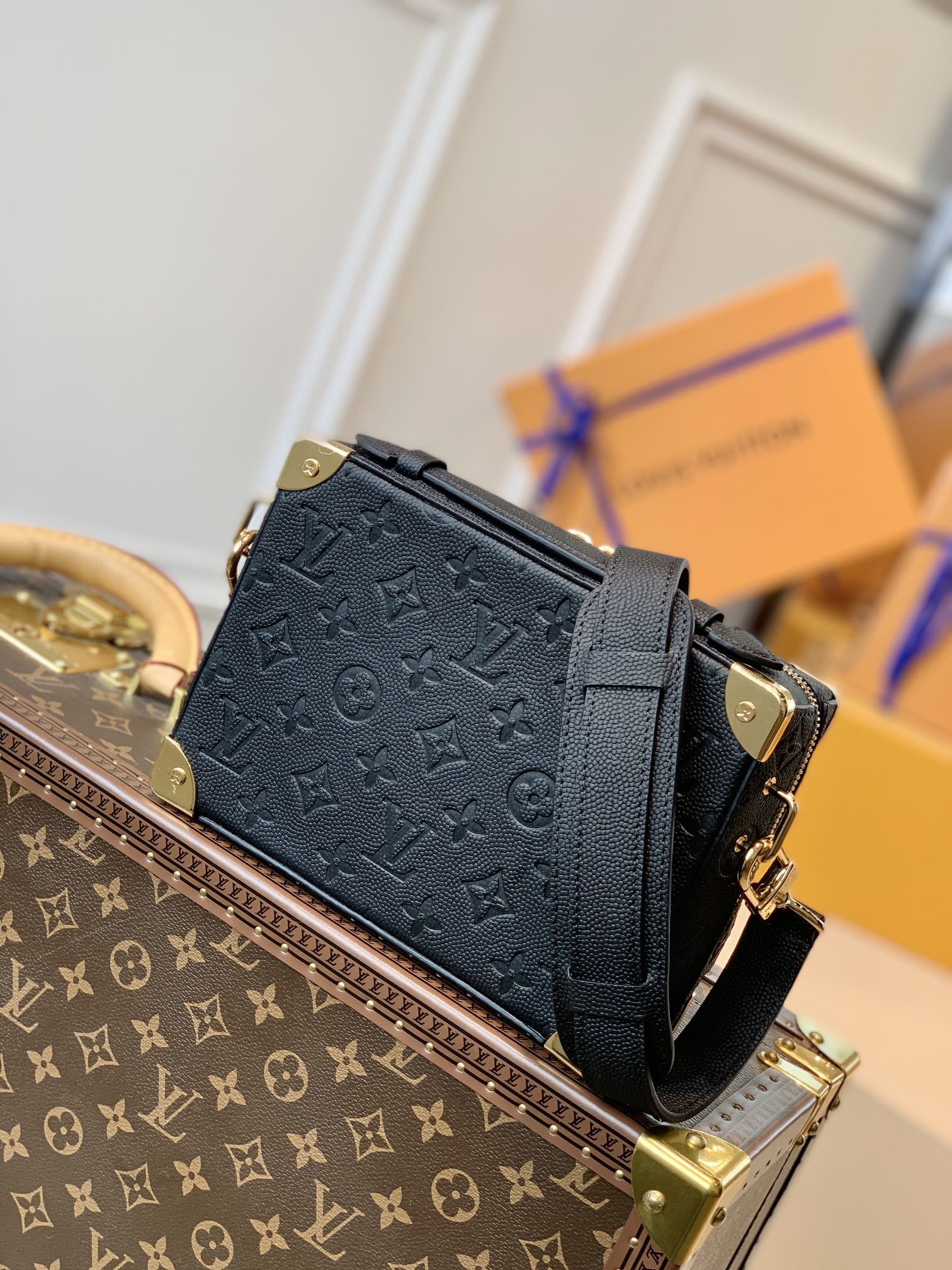 Louis Vuitton NBA Handle Trunk-21.5*15* 7M Louis Vuitton NBA Handle Trunk-21.5*15* 7M