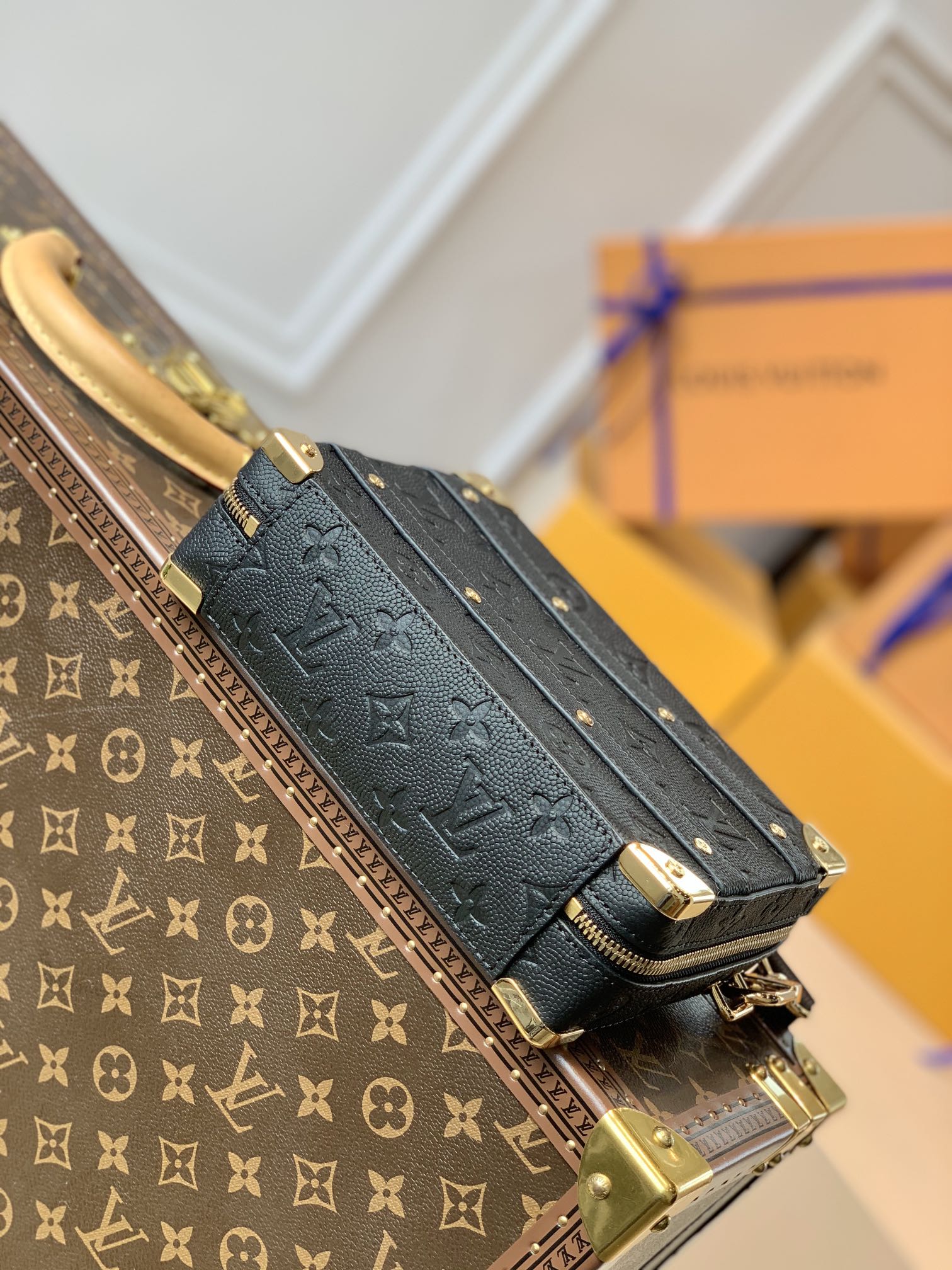 Louis Vuitton NBA Handle Trunk-21.5*15* 7M Louis Vuitton NBA Handle Trunk-21.5*15* 7M