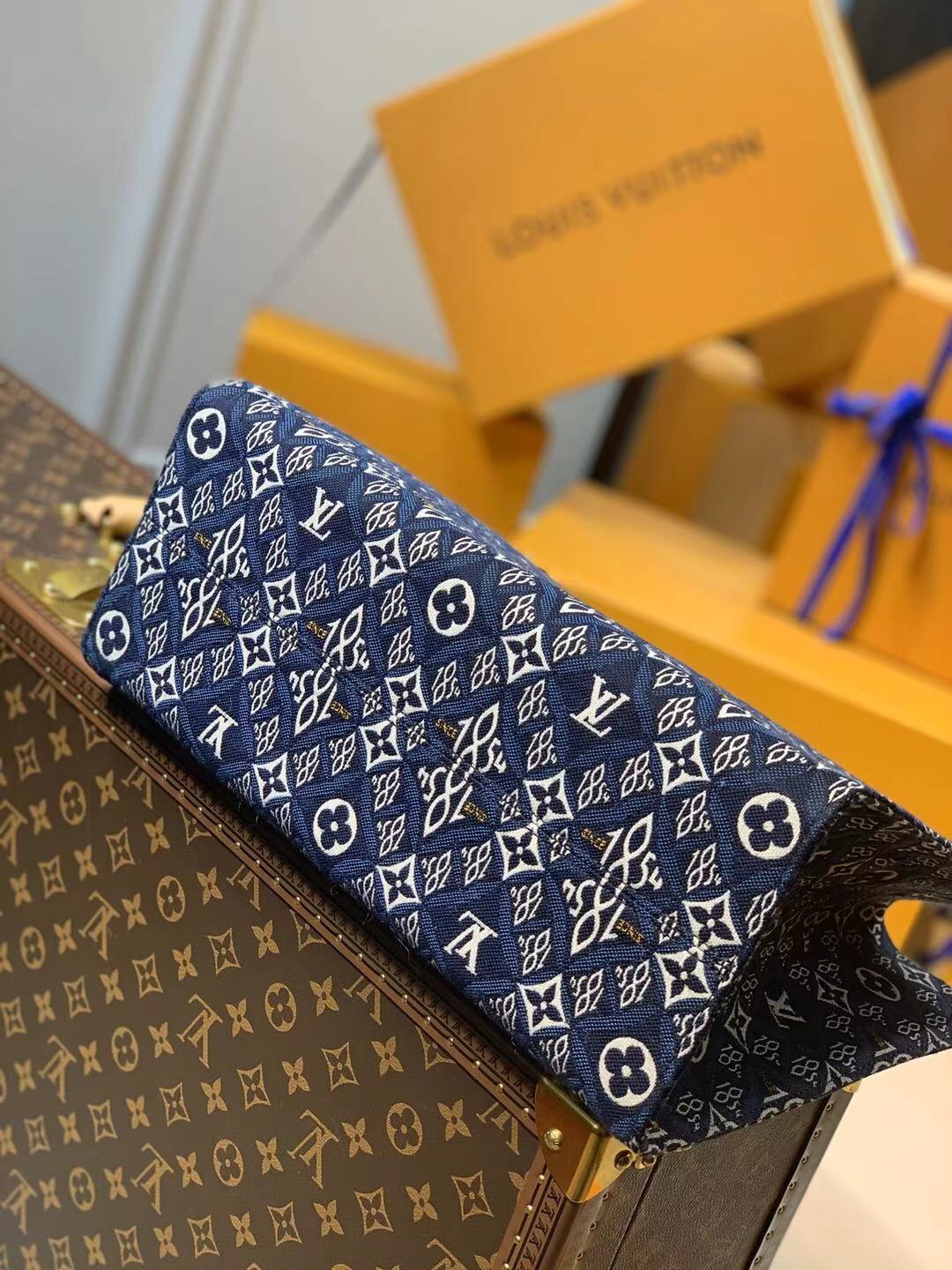 Louis Vuitton Small Onthego Handbag-35*28*15CM