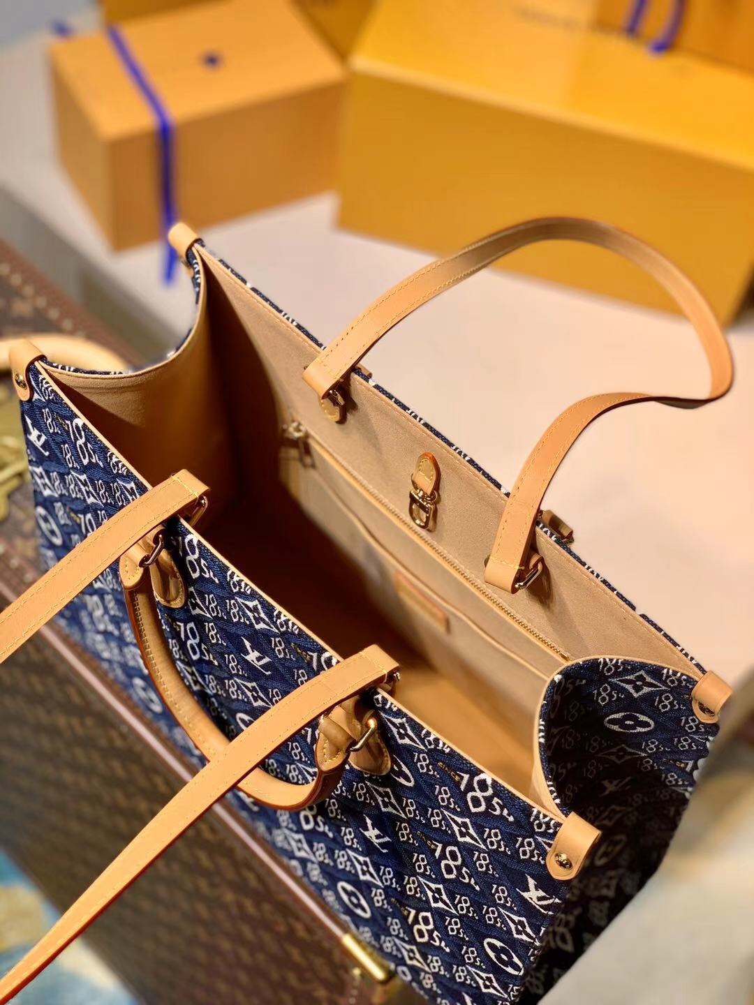 Louis Vuitton Small Onthego Handbag-35*28*15CM