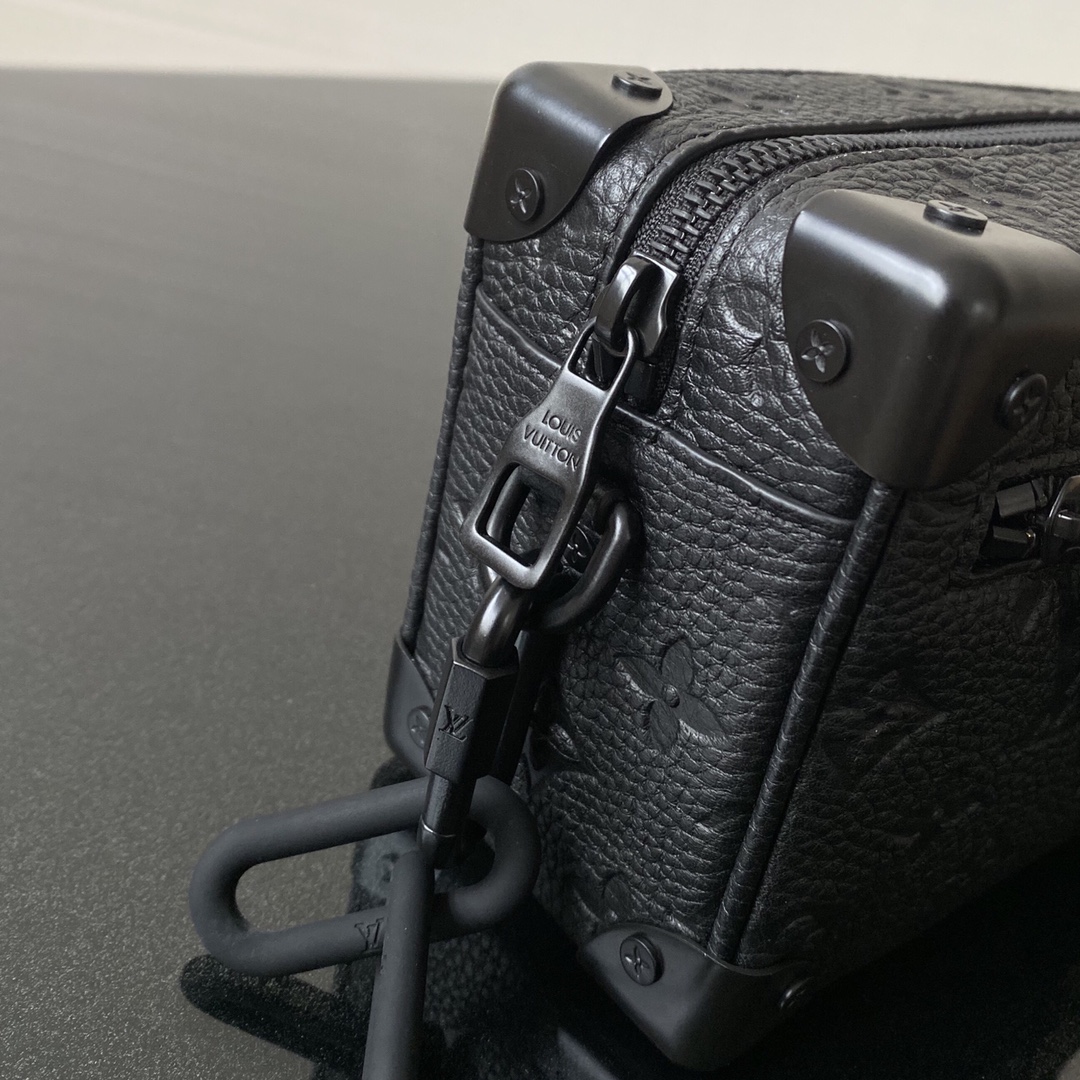 Louis Vuitton Mini Soft Trunk M80033-18.5 x13x8CM
