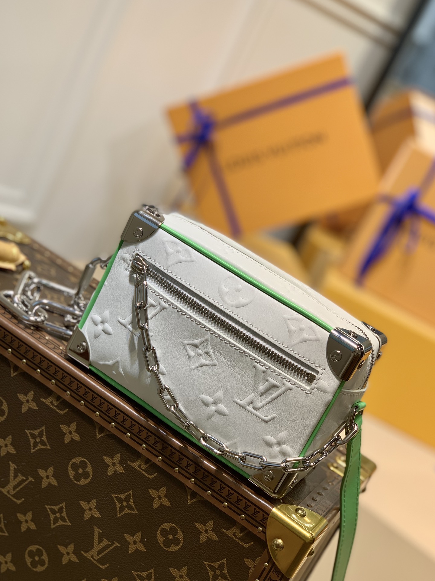 Louis Vuitton Mini Soft Trunk M80033-18.5 x13x8CM