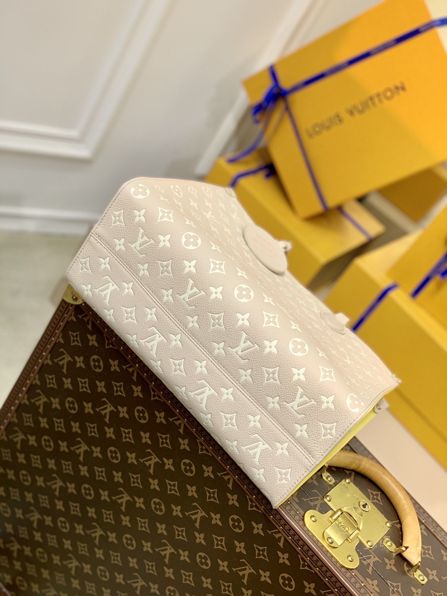 Louis Vuitton Spring in the City Onthego Handbag-35*27*14CM