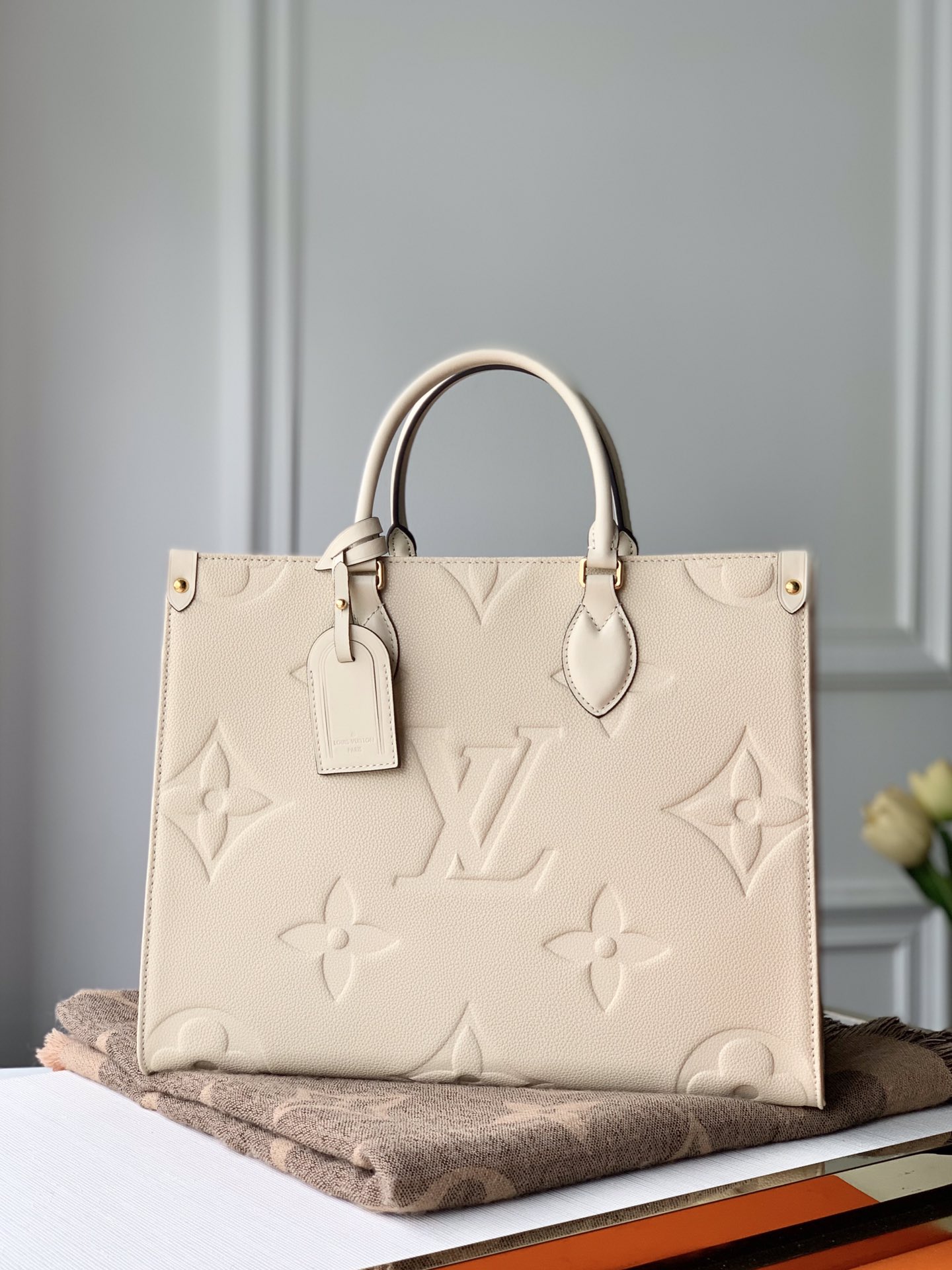 Louis Vuitton Small Onthego Handbag-35*28*15CM