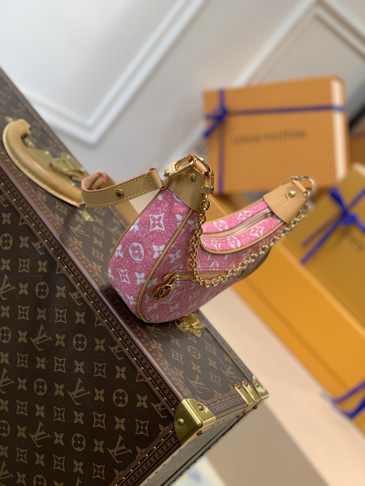 Louis Vuitton Loop Handbags-M40511-23*13*6CM