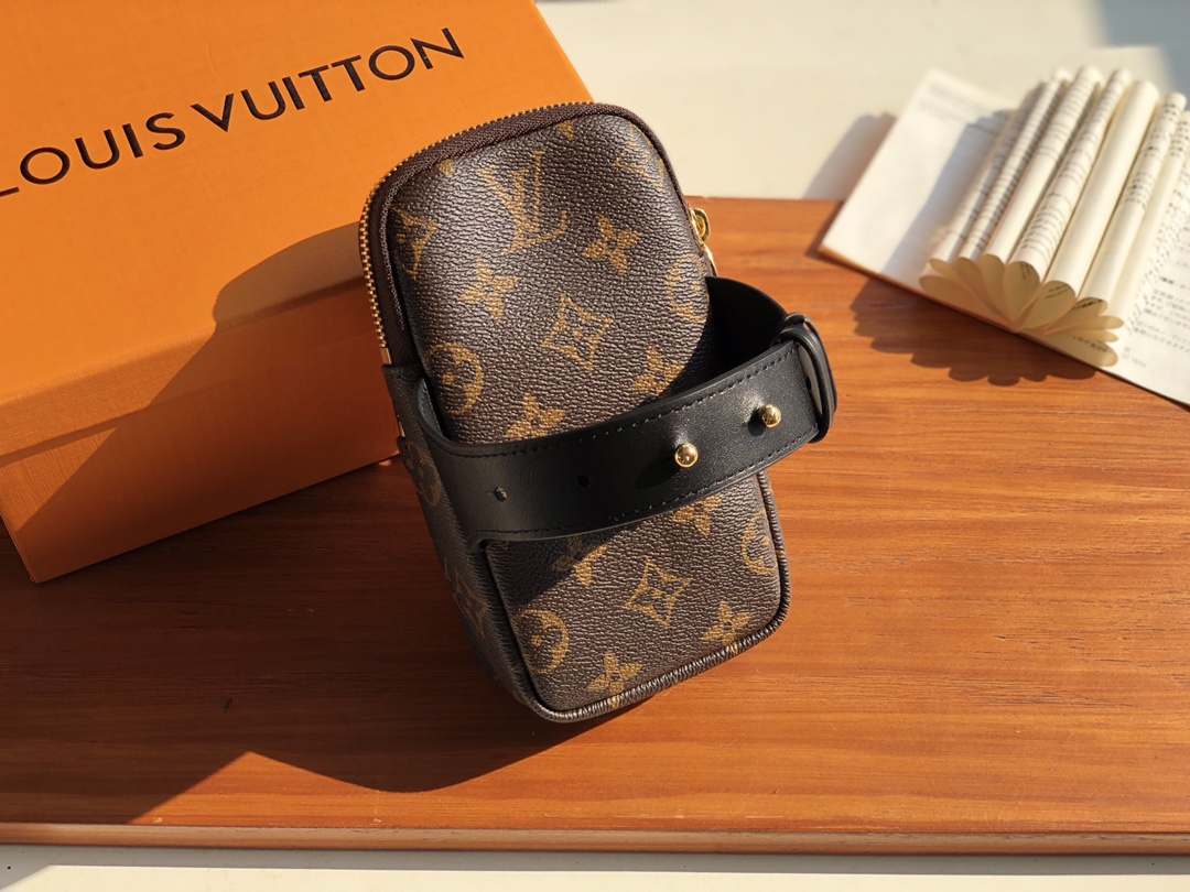 Louis Vuitton Functional Bag-10*18*9.0CM