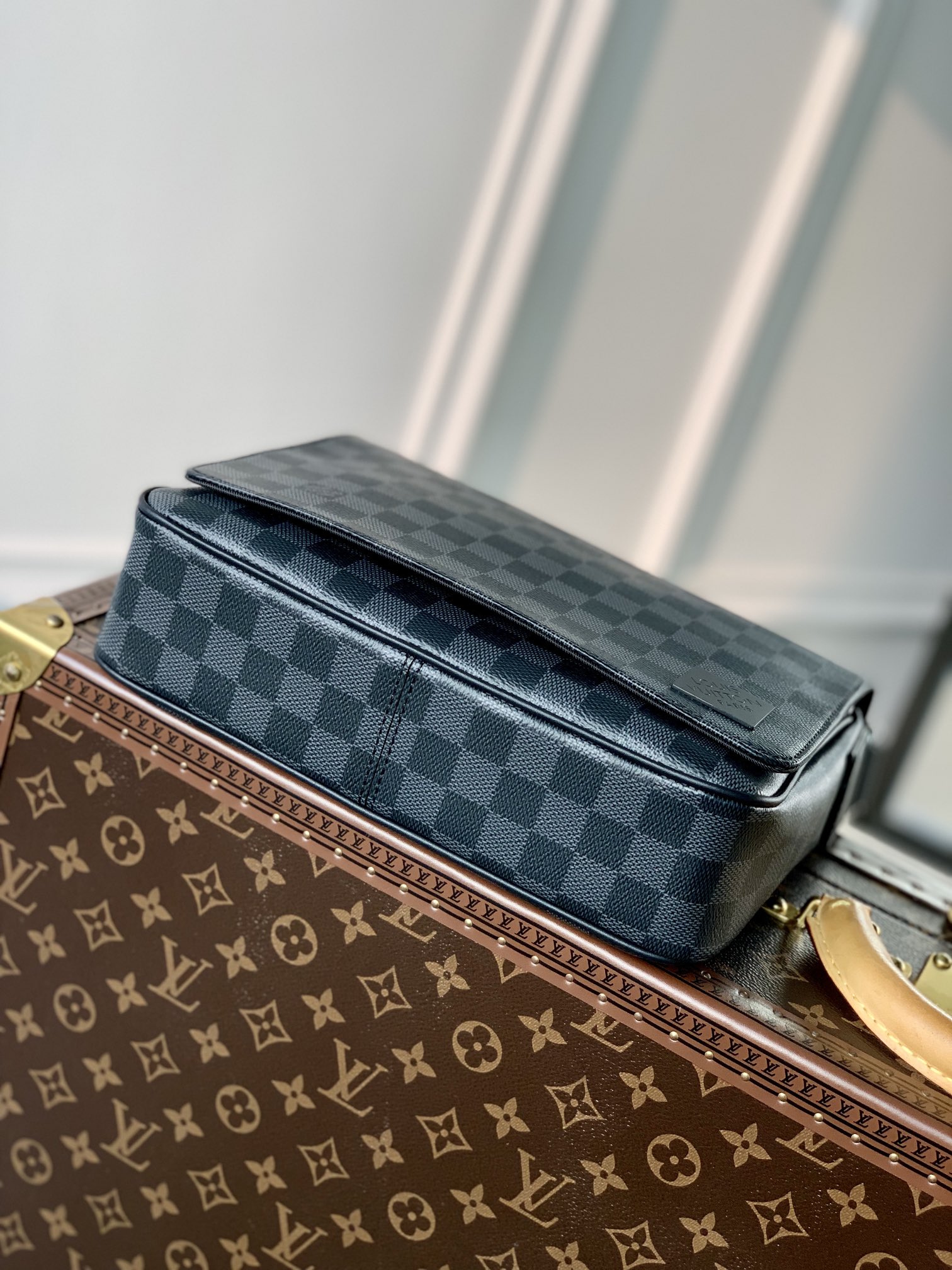 Louis Vuitton District Messenger Bag-M46255-26*20*7CM