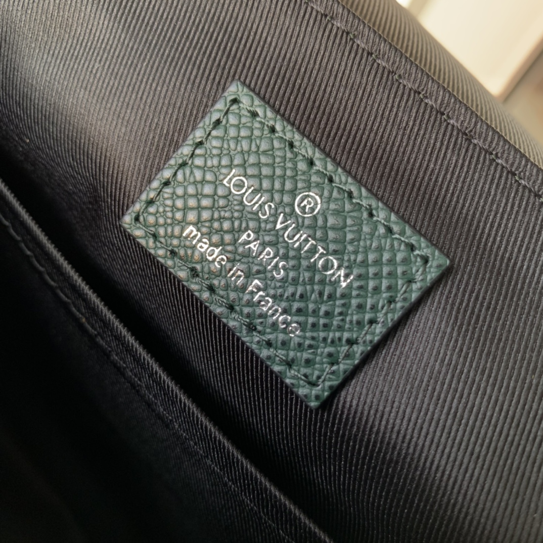 Louis Vuitton District Messenger Bag-M46255-26*20*7CM