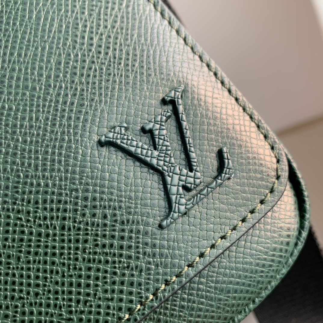 Louis Vuitton District Messenger Bag-M46255-26*20*7CM