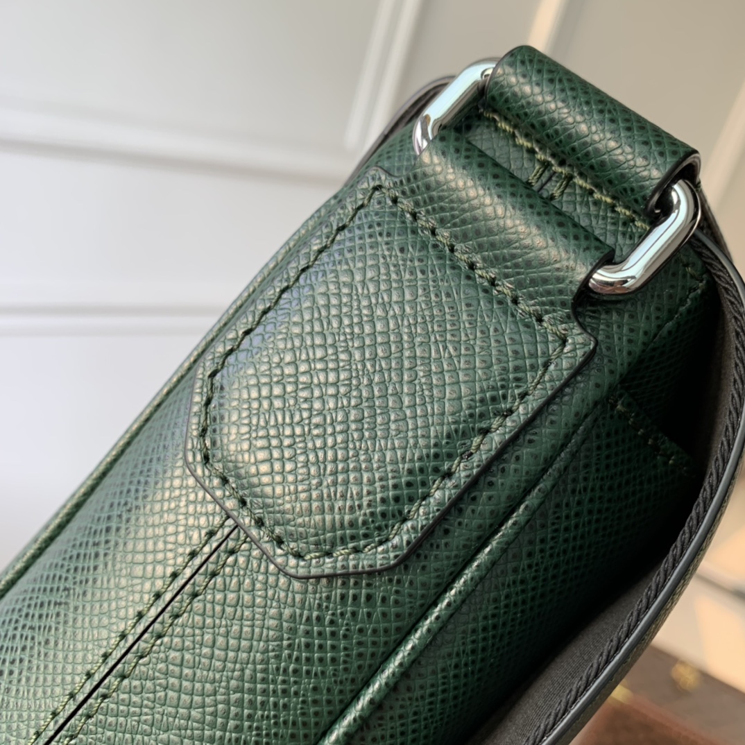 Louis Vuitton District Messenger Bag-M46255-26*20*7CM