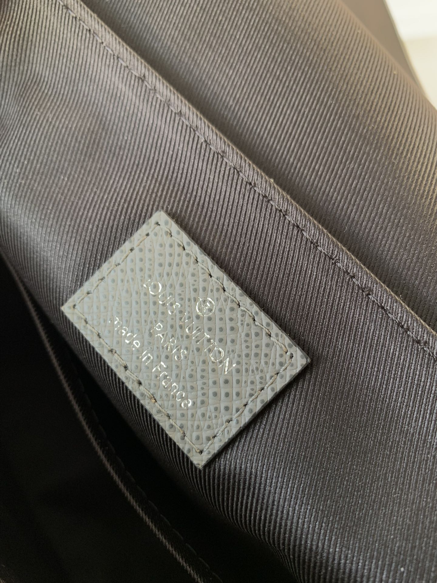 Louis Vuitton District Messenger Bag-M46255-26*20*7CM