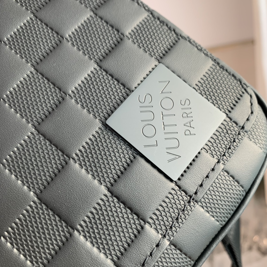 Louis Vuitton District Messenger Bag-M46255-26*20*7CM