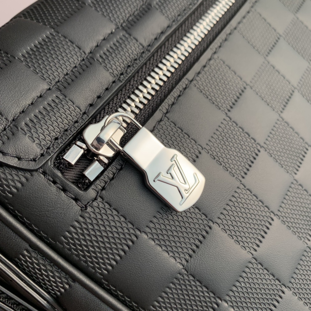 Louis Vuitton District Messenger Bag-M46255-26*20*7CM