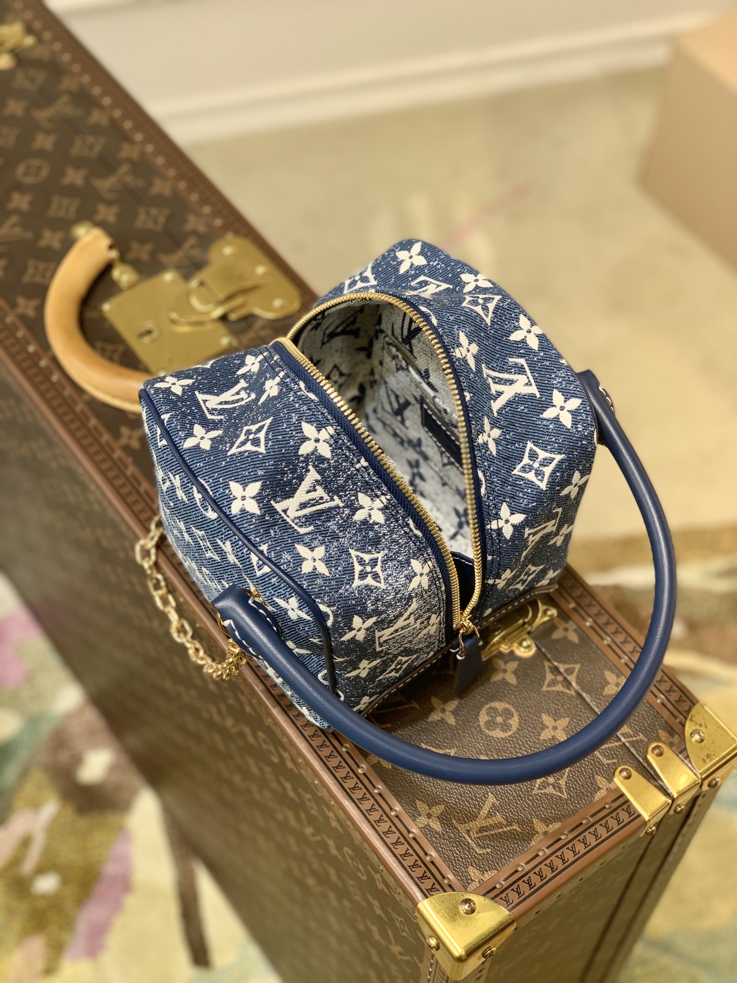 Louis Vuitton Square Handbags- M59611-16*16*16CM