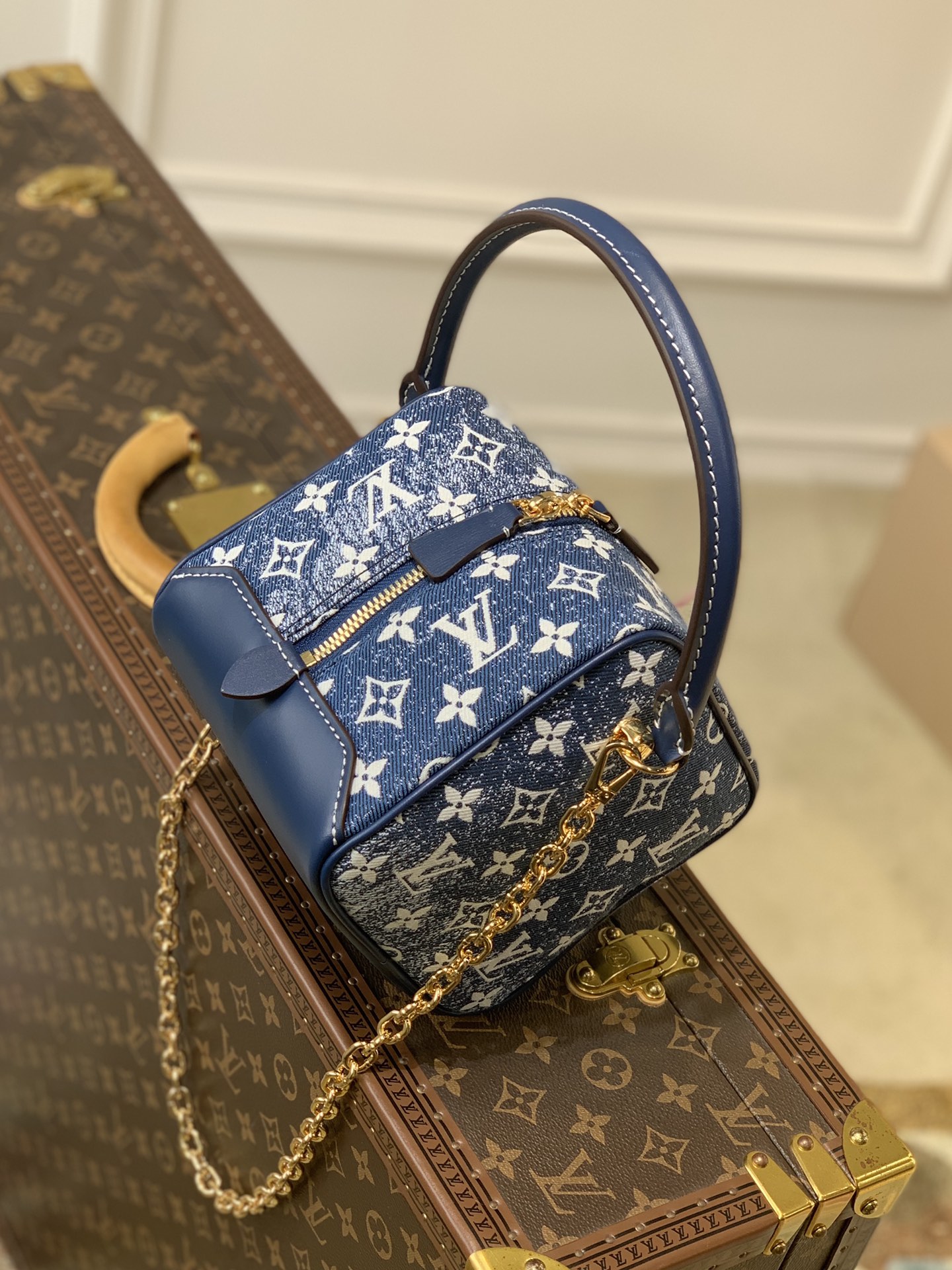Louis Vuitton Square Handbags- M59611-16*16*16CM