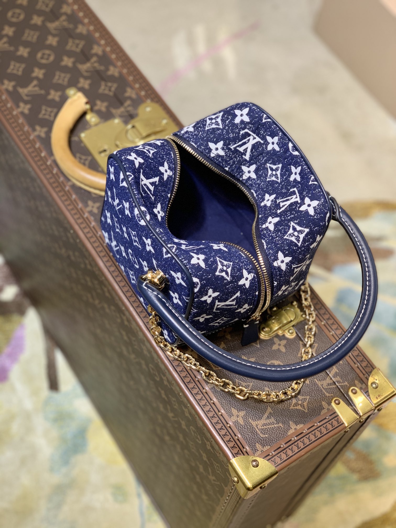 Louis Vuitton Square Handbags- M59611-16*16*16CM