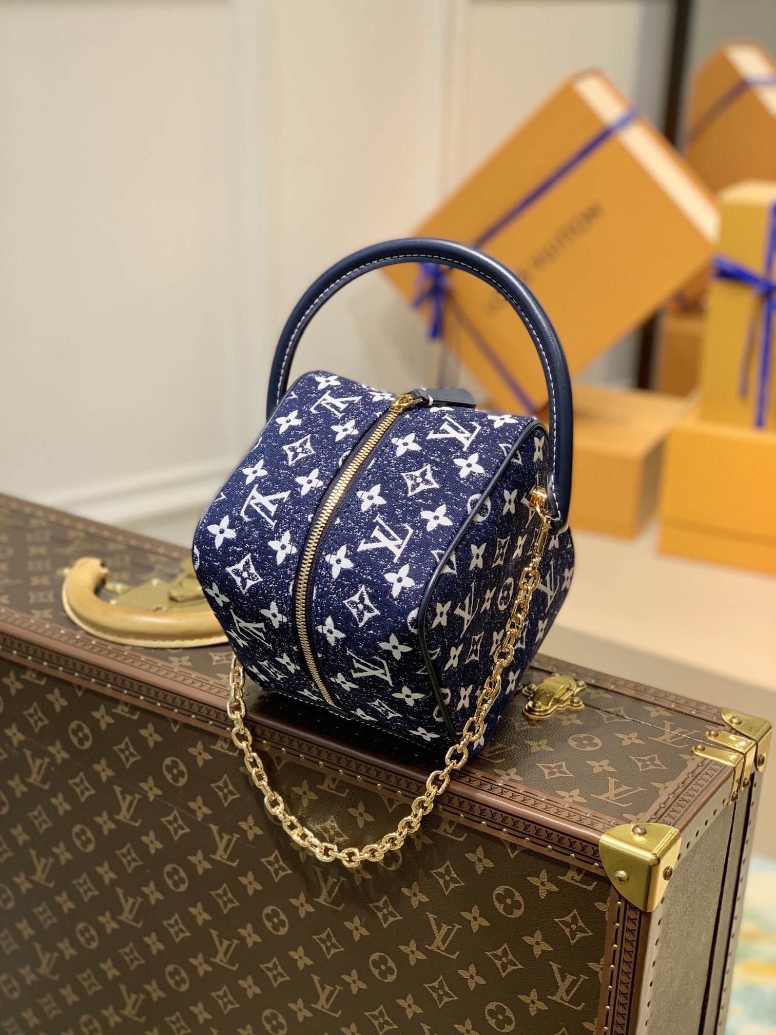 Louis Vuitton Square Handbags- M59611-16*16*16CM