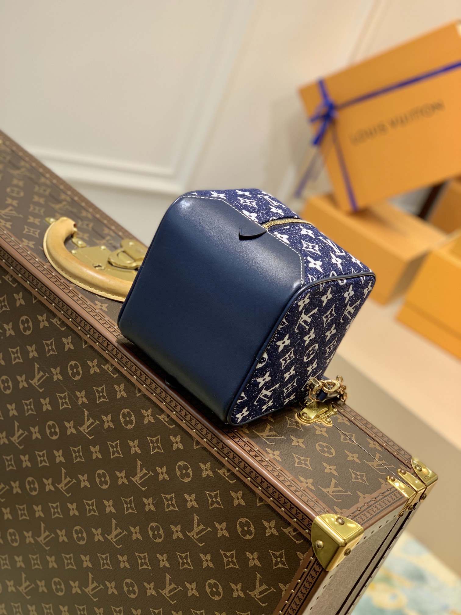 Louis Vuitton Square Handbags- M59611-16*16*16CM