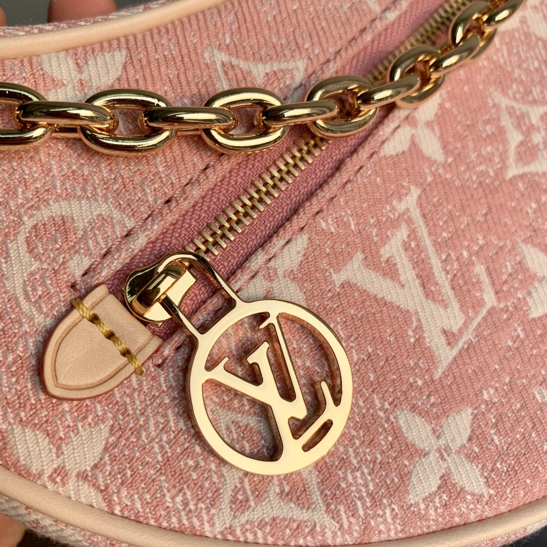 Louis Vuitton Loop Handbags-M810981-23*13*6CM