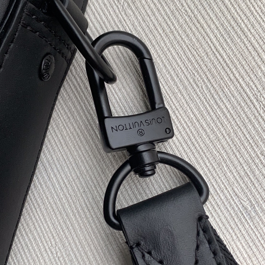Louis Vuitton Duo Messenger-M69827-27*4.5*18.5CM