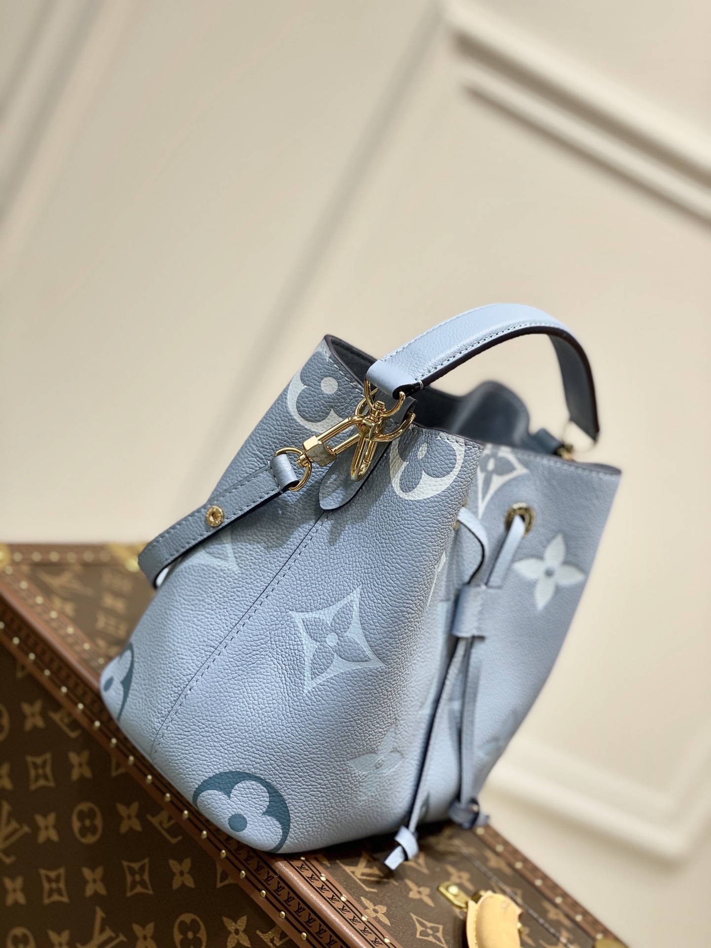 Louis Vuitton M45709 NeoNoe BB Handbag-20*20*13CM