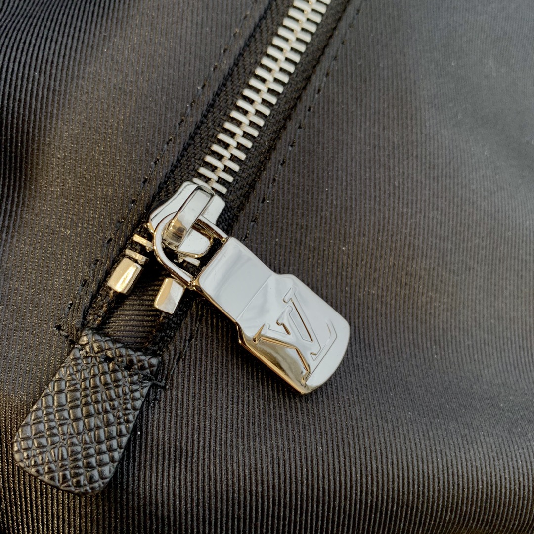 Louis Vuitton M30431 Outdoor -39*35*14.5M Louis Vuitton M30431 Outdoor -39*35*14.5M