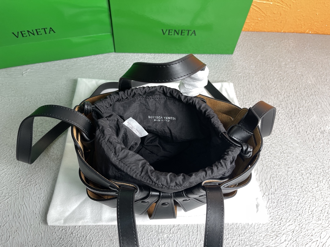 Bottega VenetaTote-25*15*10CM