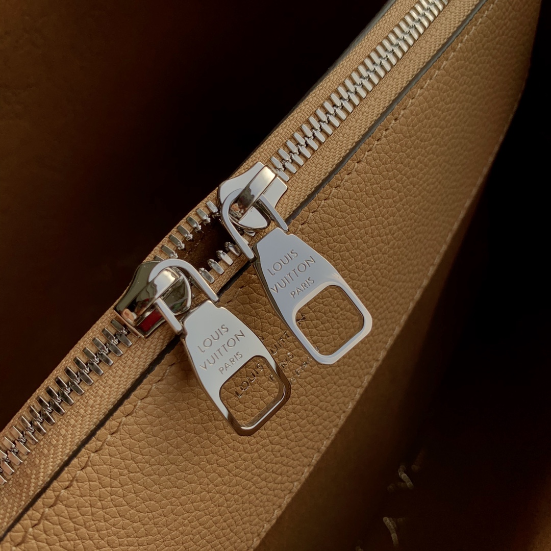 Louis Vuitton Bella Tote Bag-32*23*13CM