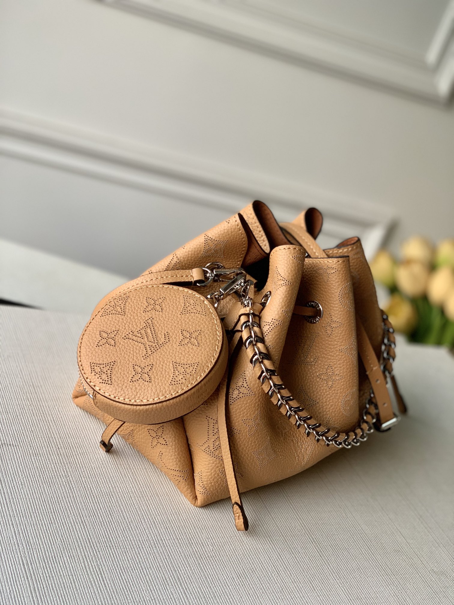 Louis Vuitton Bella Tote Bag-19 x 22 x 14CM