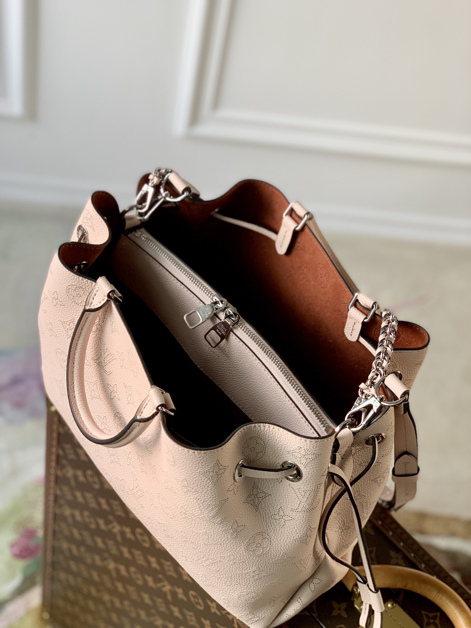 Louis Vuitton Bella Tote Bag-32*23*13CM