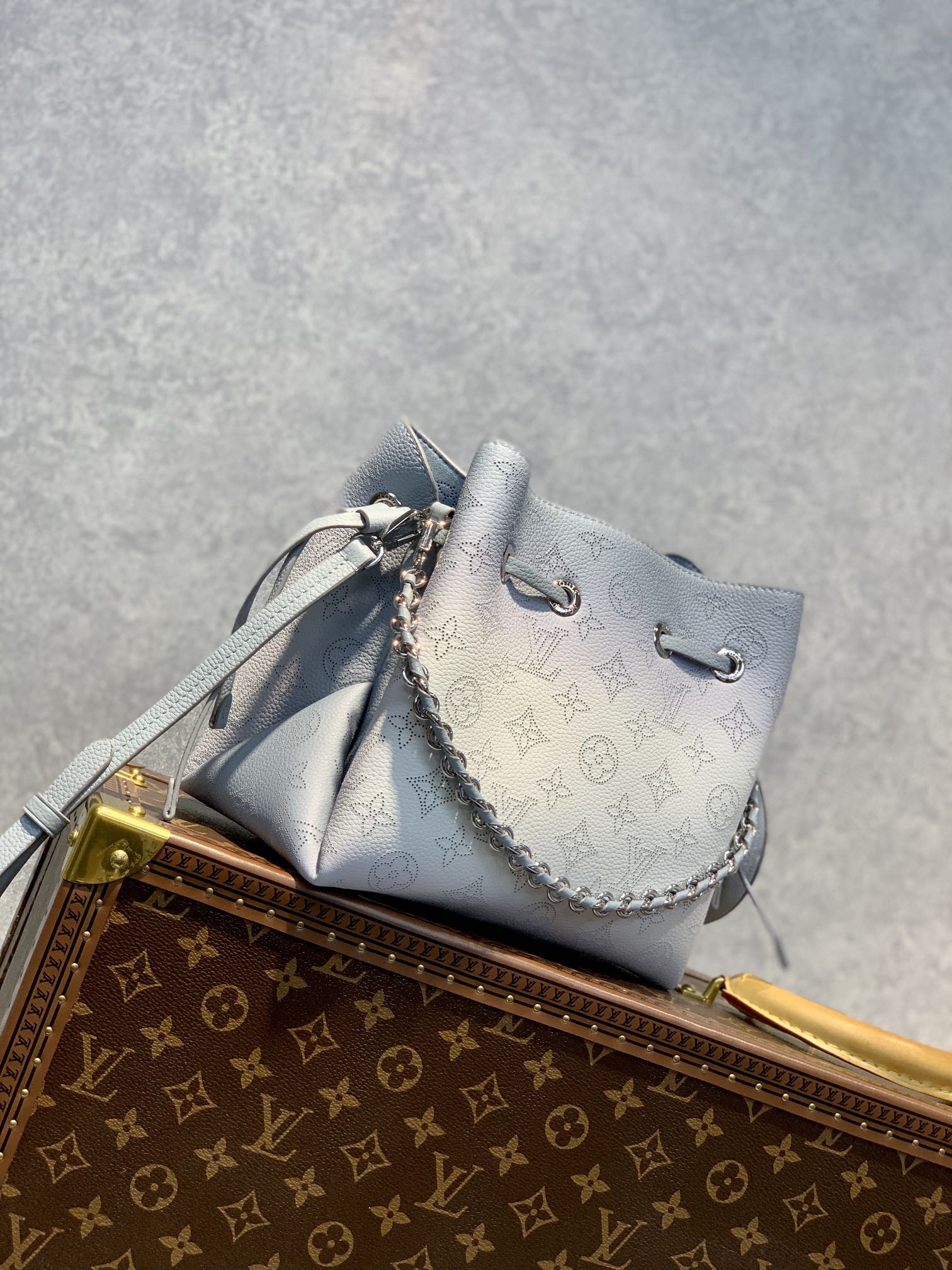 Louis Vuitton Bella Tote Bag-19 x 22 x 14CM