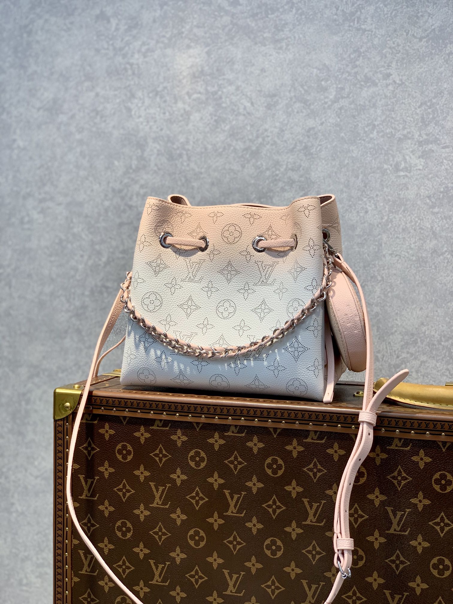 Louis Vuitton Bella Tote Bag-19 x 22 x 14CM