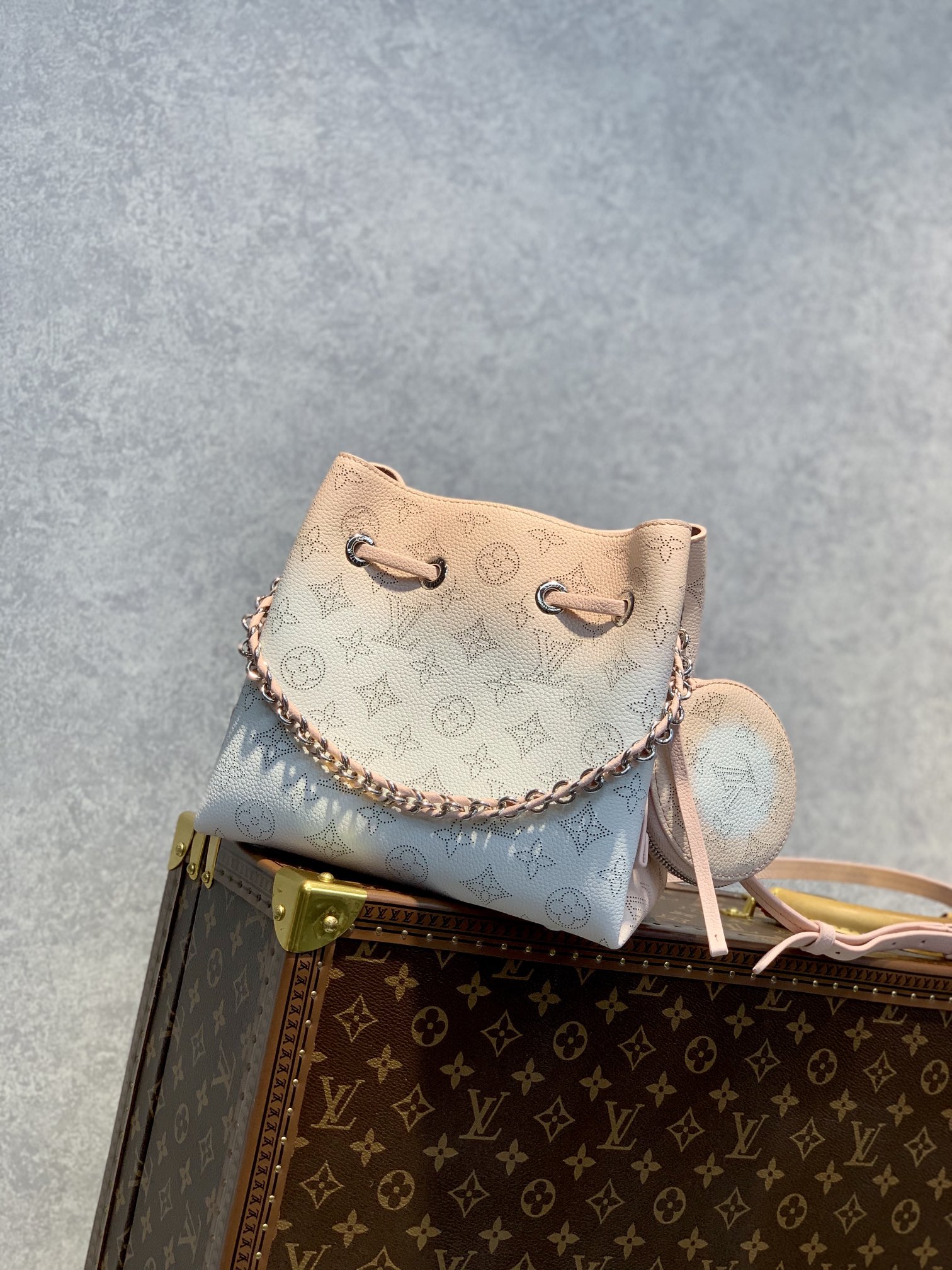Louis Vuitton Bella Tote Bag-19 x 22 x 14CM