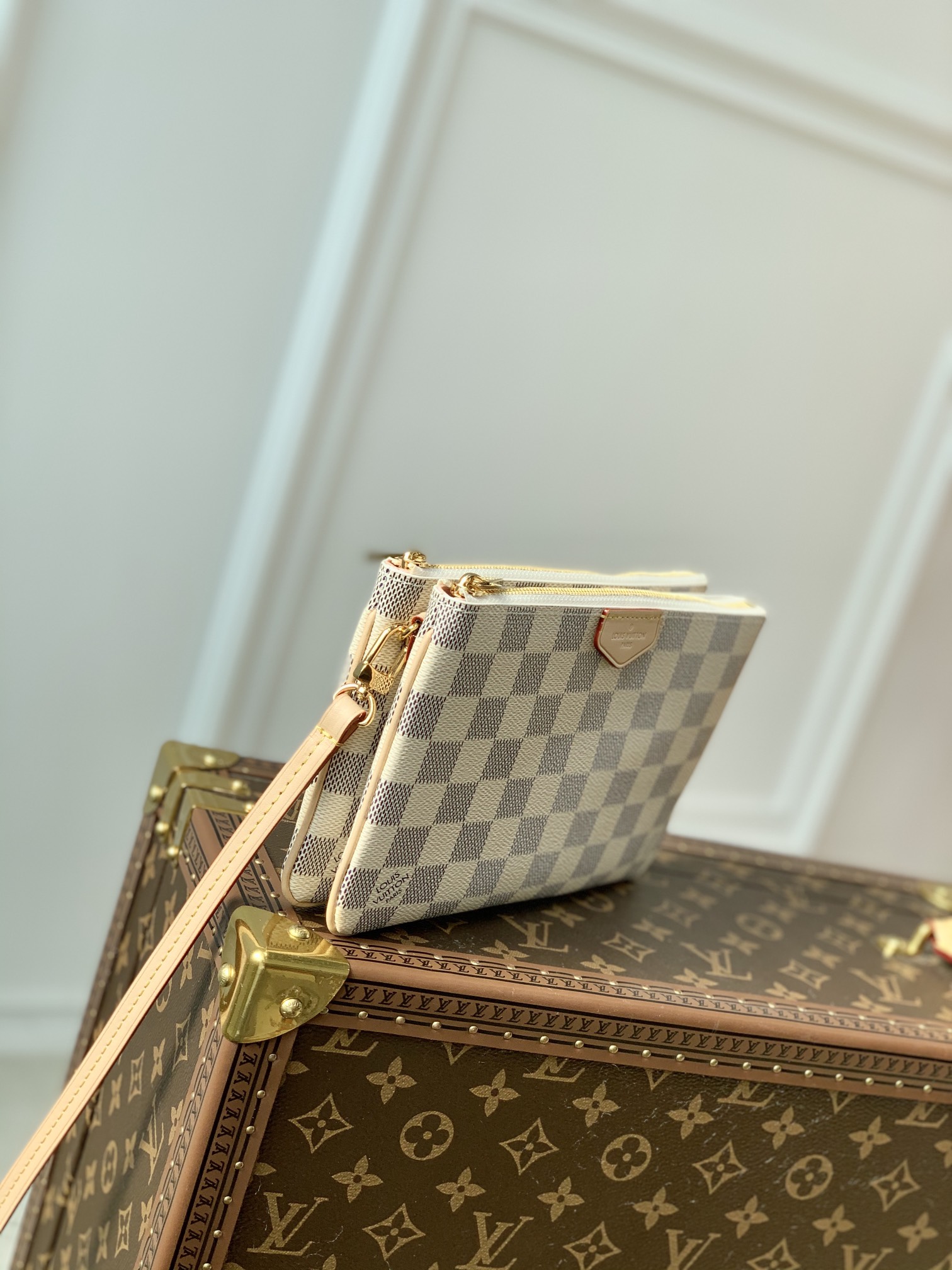 Louis Vuitton M80084 Pochette Double Zip Bag -20*12.5*3CM Louis Vuitton M80084 Pochette Double Zip Bag -20*12.5*3CM