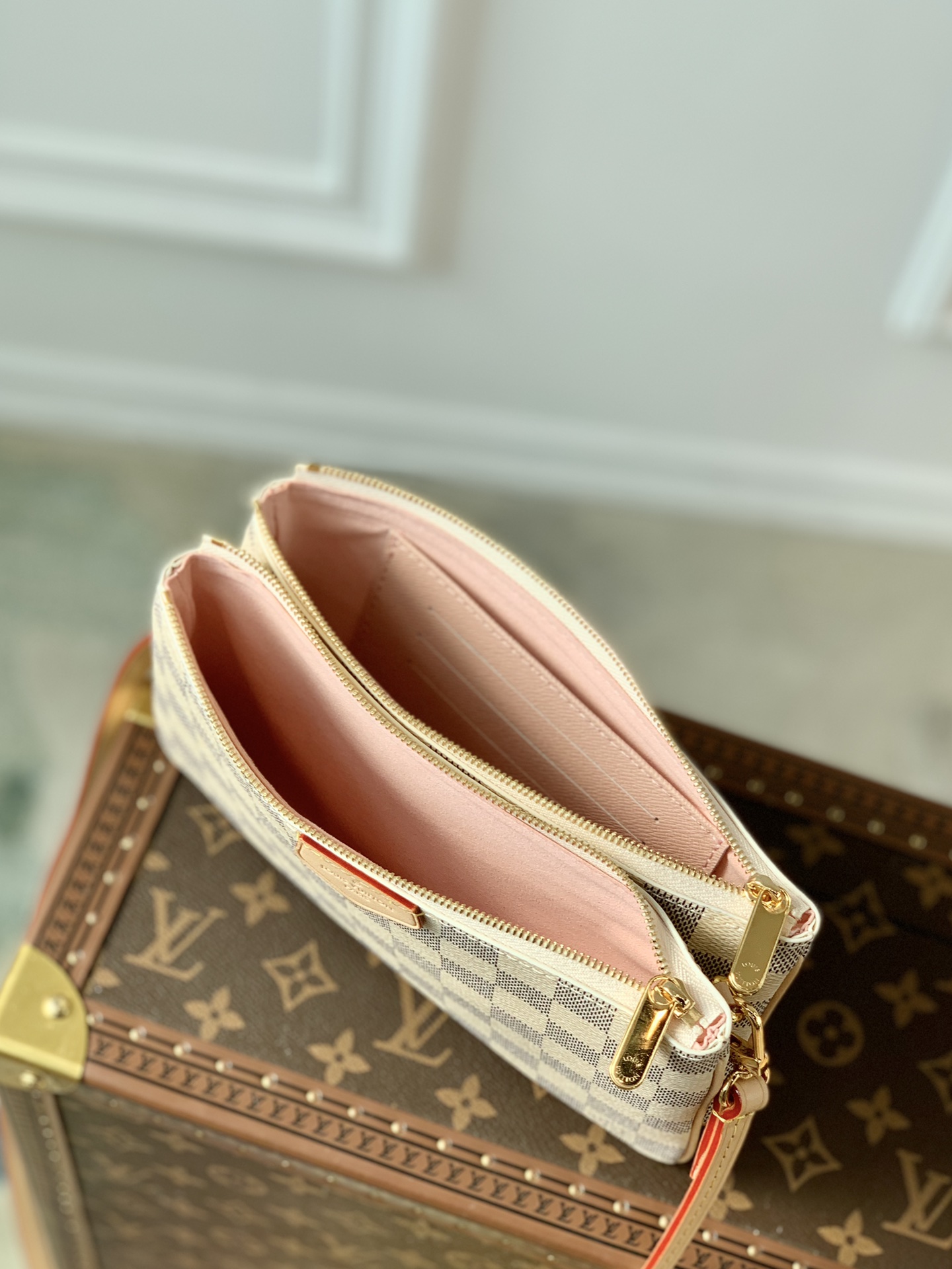 Louis Vuitton M80084 Pochette Double Zip Bag -20*12.5*3CM Louis Vuitton M80084 Pochette Double Zip Bag -20*12.5*3CM