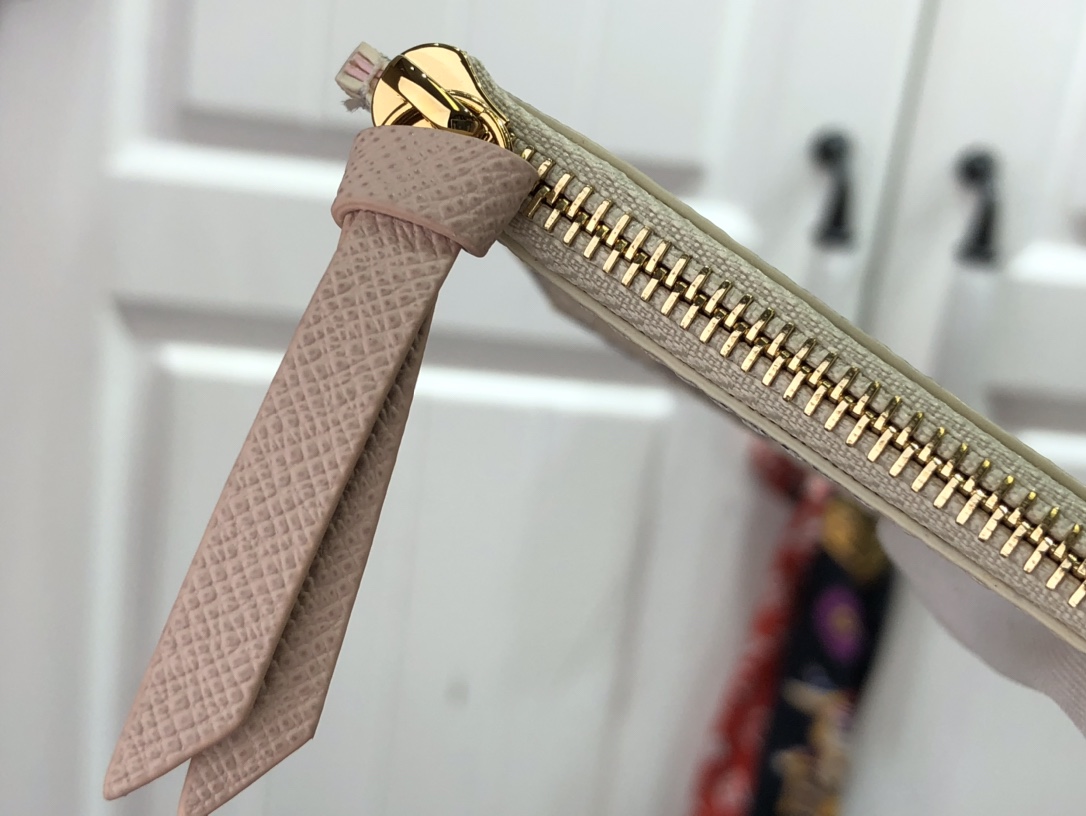 Louis Vuitton Pochette Félicie Wallet -21*11* 2CM