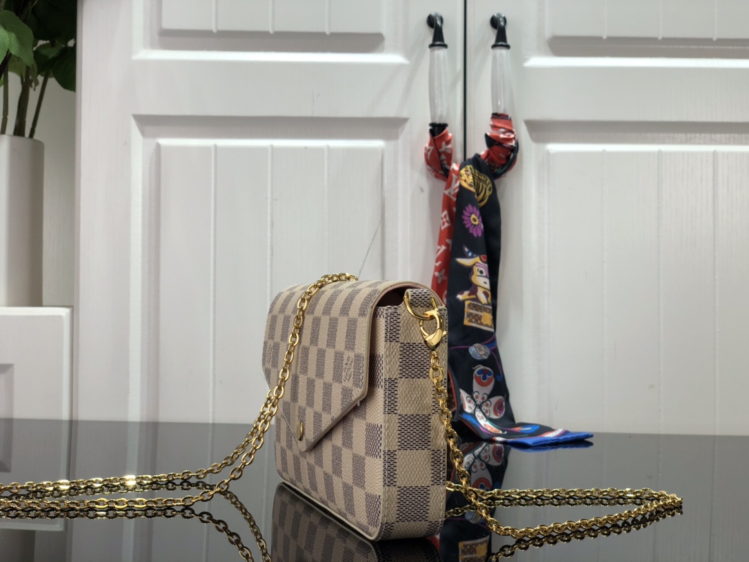 Louis Vuitton Pochette Félicie Wallet -21*11* 2CM