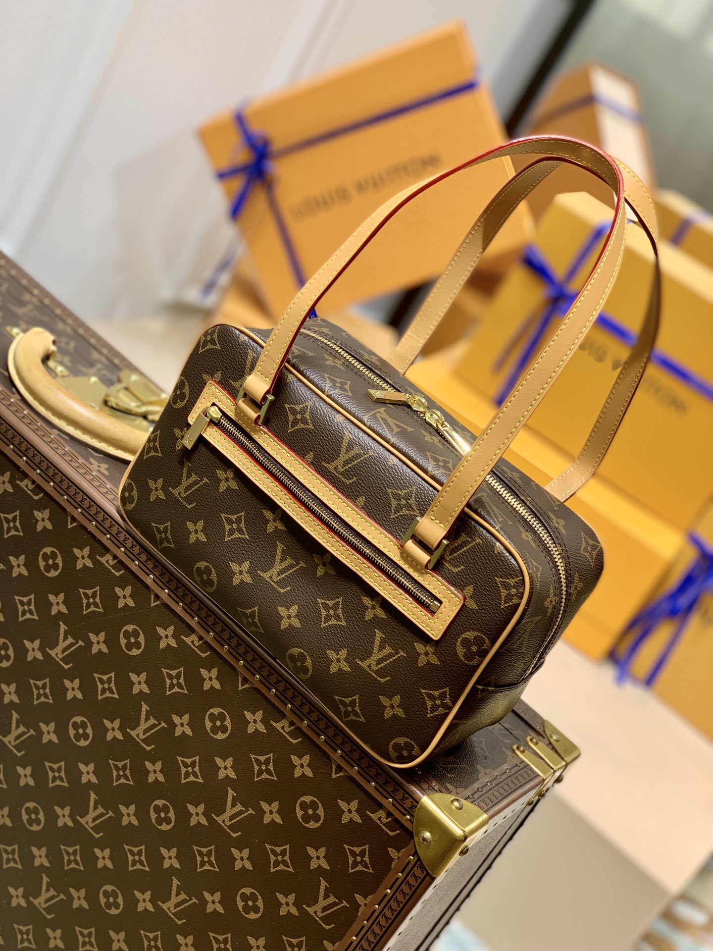 Louis Vuitton Vintage Handbags – M51182-27*18*12CM