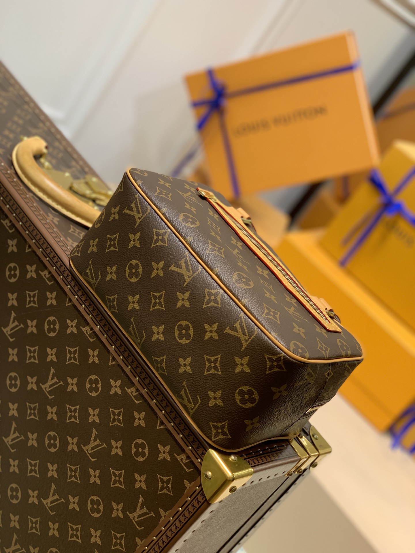 Louis Vuitton Vintage Handbags – M51182-27*18*12CM