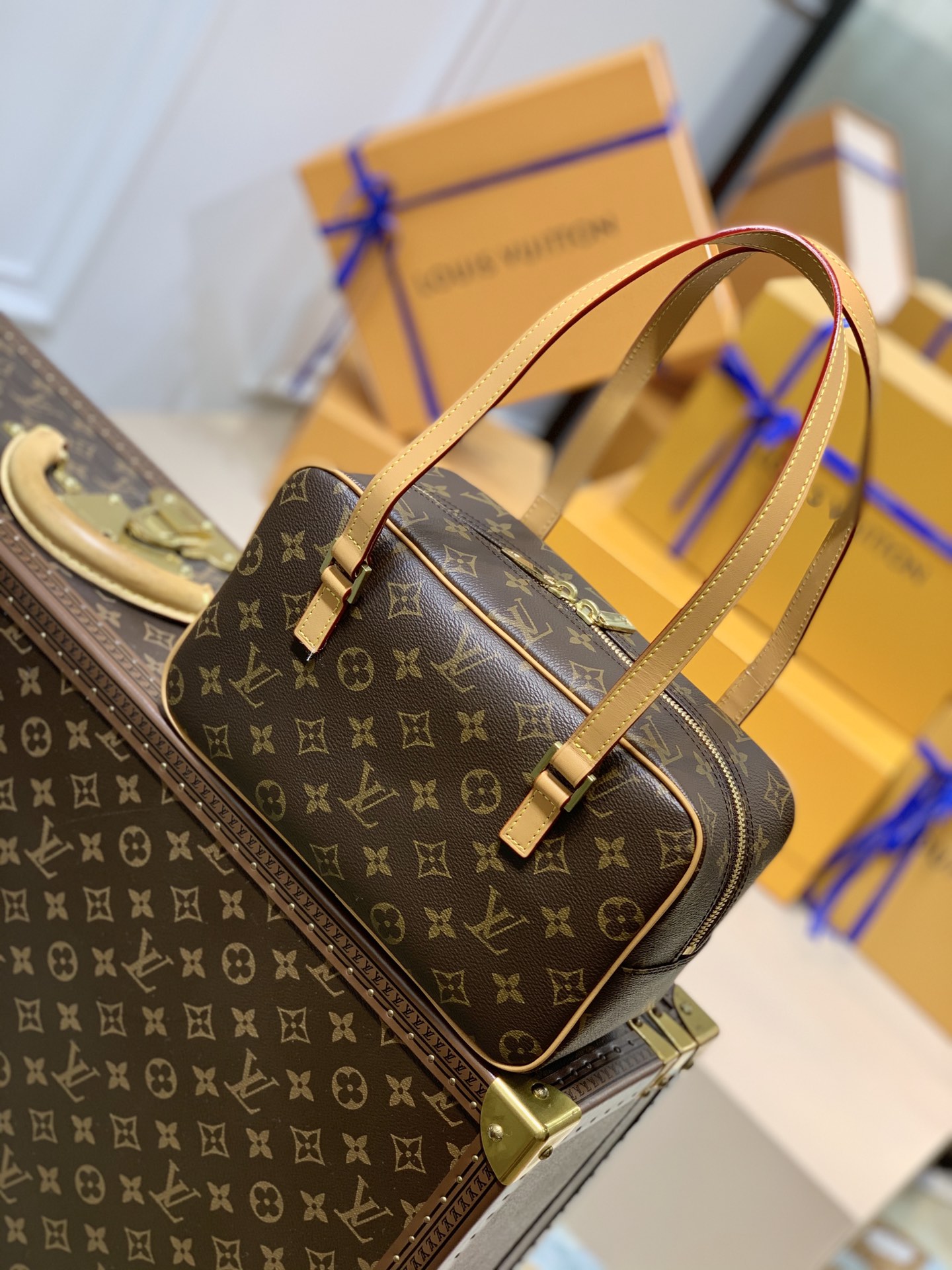 Louis Vuitton Vintage Handbags – M51182-27*18*12CM