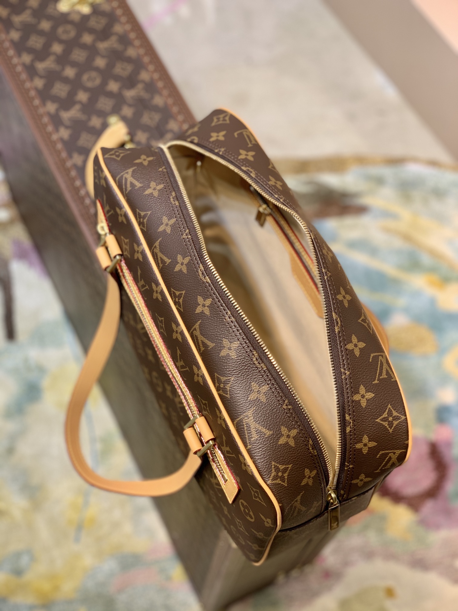 Louis Vuitton Vintage Handbags -M51181-23 × 37 × 12CM