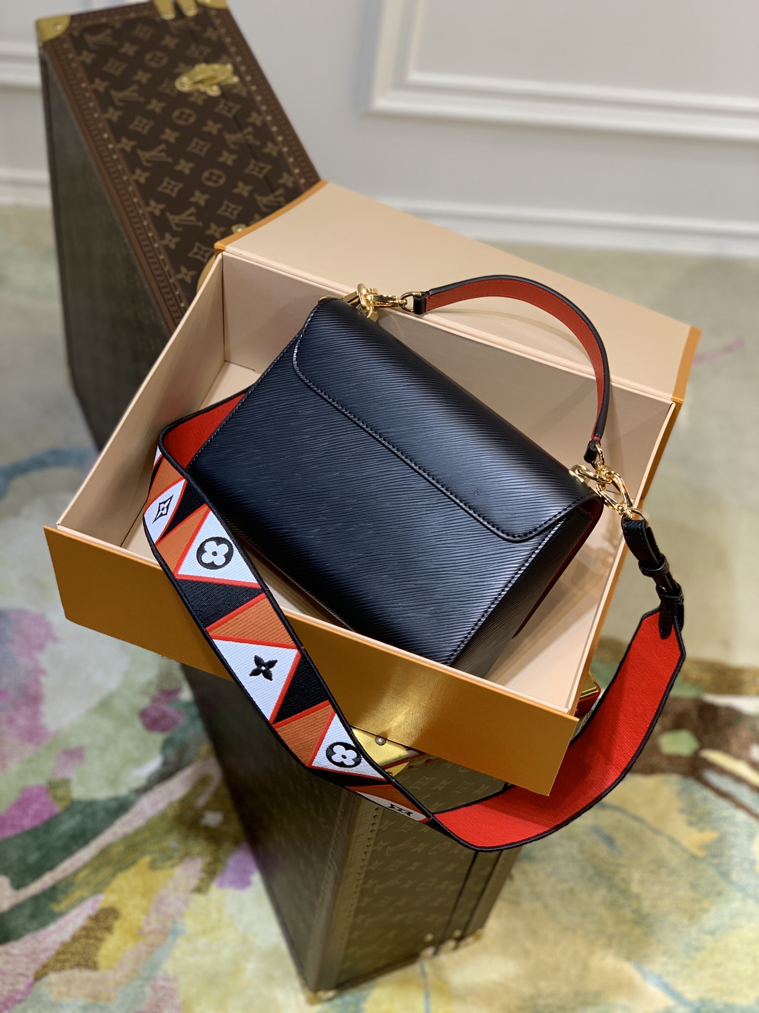 Louis Vuitton Twist MM-23*17*9.5CM